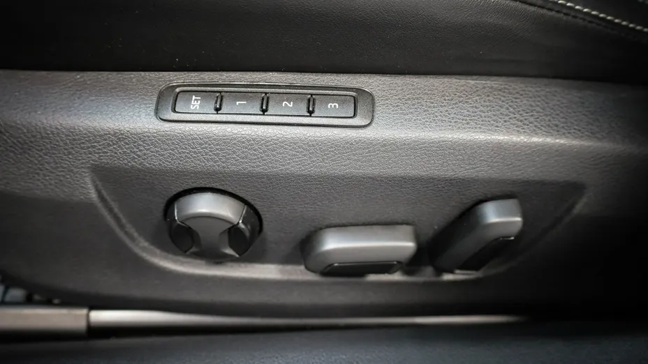 SKODA Superb -