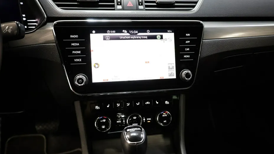 SKODA Superb -