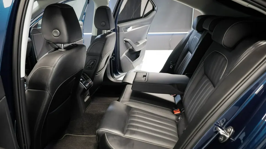 SKODA Superb -