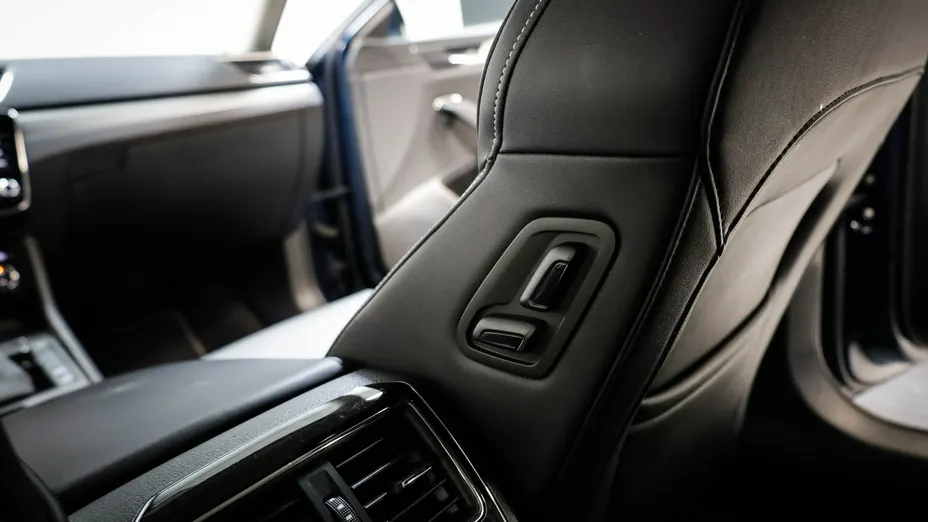 SKODA Superb -