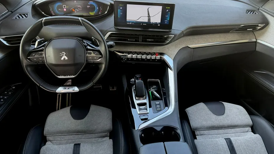 PEUGEOT 3008 -