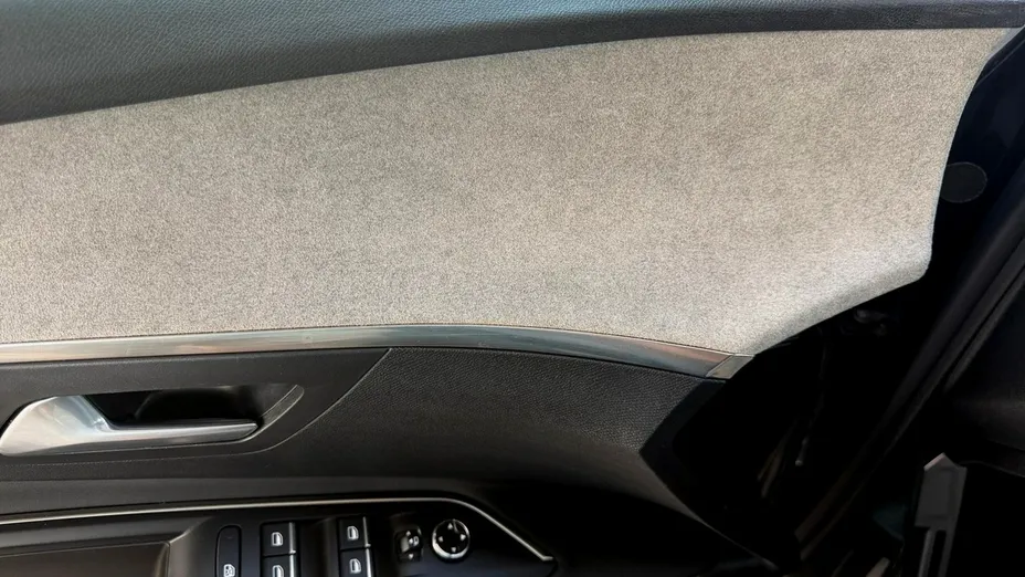 PEUGEOT 3008 -