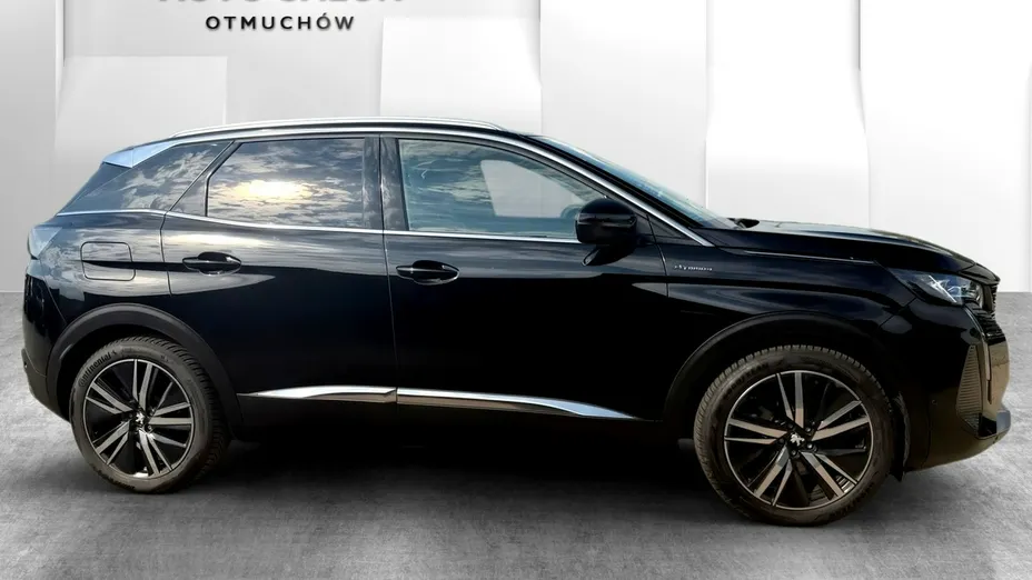 PEUGEOT 3008 -