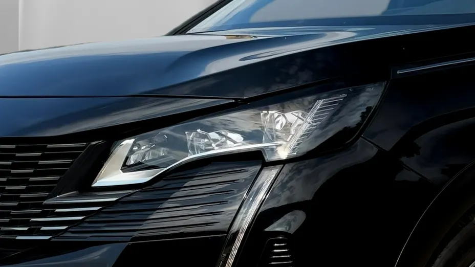 PEUGEOT 3008 -