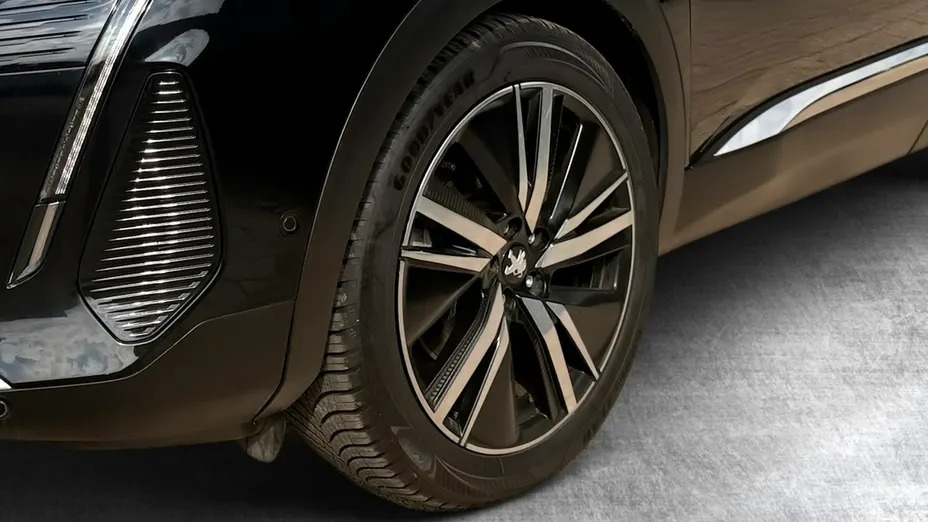 PEUGEOT 3008 -