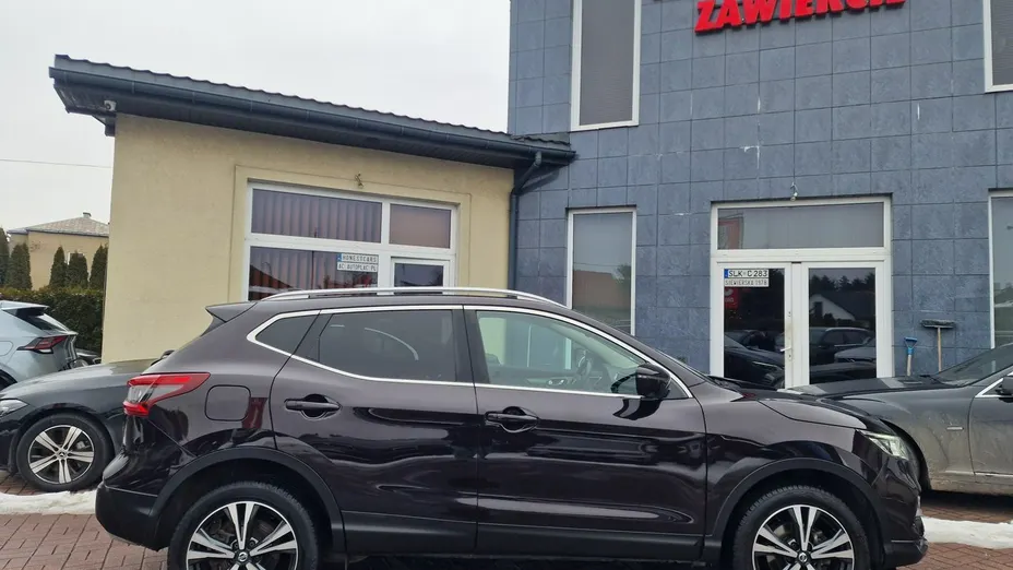 NISSAN Qashqai -