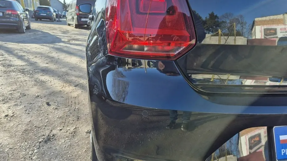 VOLKSWAGEN Polo -