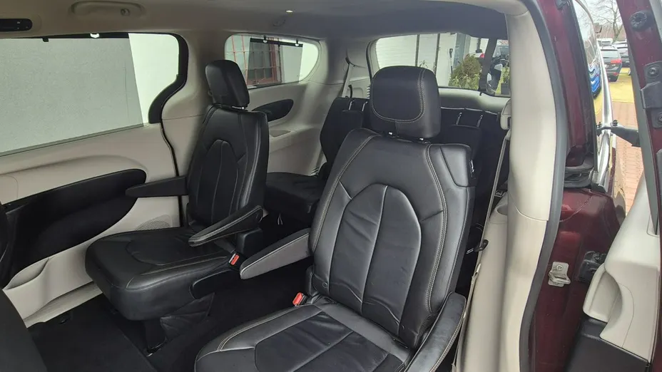 CHRYSLER Pacifica -