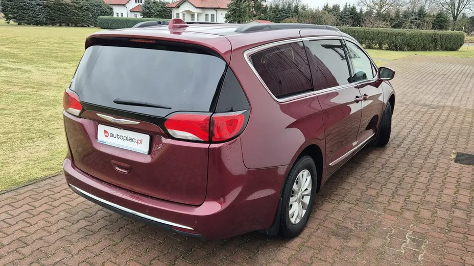 CHRYSLER Pacifica -