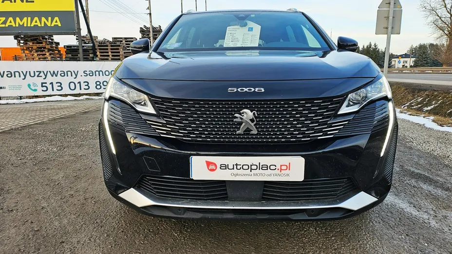 PEUGEOT 5008 -