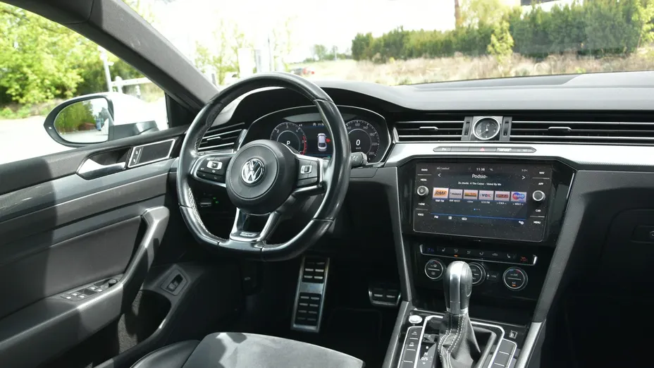 VOLKSWAGEN Arteon -