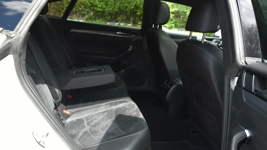VOLKSWAGEN Arteon -