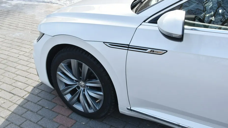 VOLKSWAGEN Arteon -