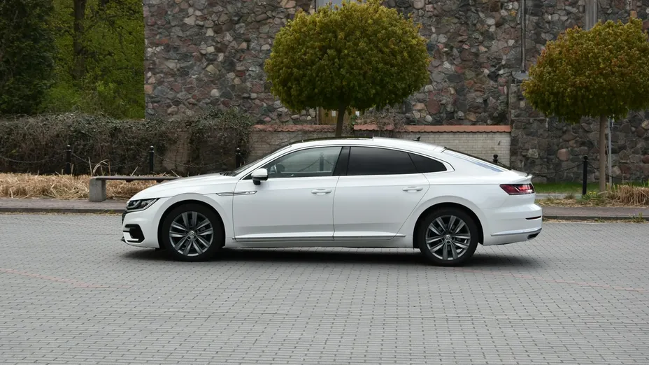 VOLKSWAGEN Arteon -