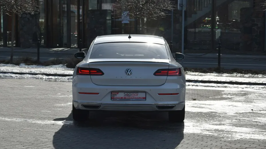 VOLKSWAGEN Arteon -