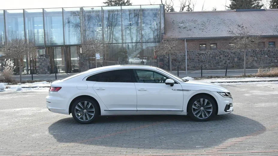 VOLKSWAGEN Arteon -