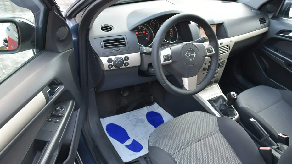 OPEL Astra -