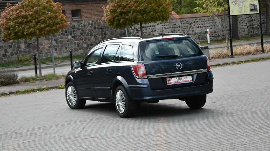 OPEL Astra -