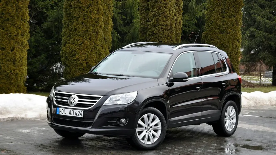 VOLKSWAGEN Tiguan -
