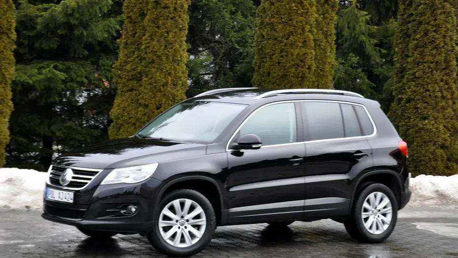 VOLKSWAGEN Tiguan -