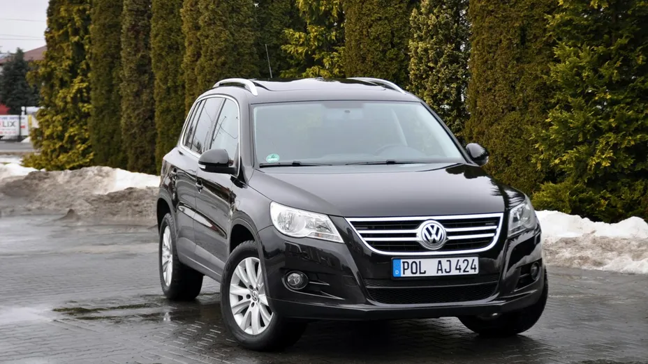 VOLKSWAGEN Tiguan -