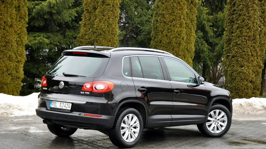 VOLKSWAGEN Tiguan -