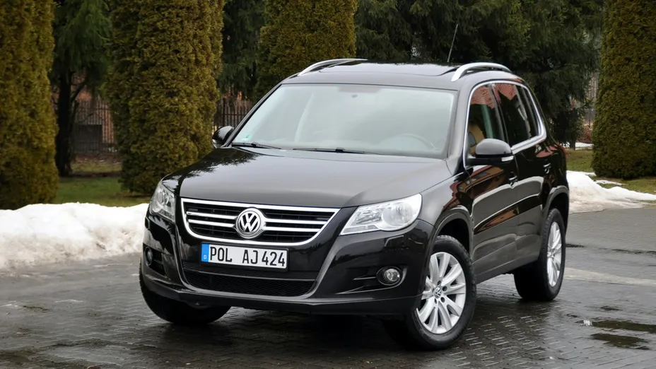 VOLKSWAGEN Tiguan -