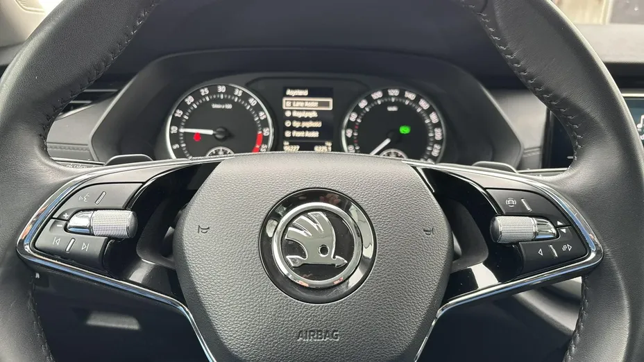 SKODA Octavia -