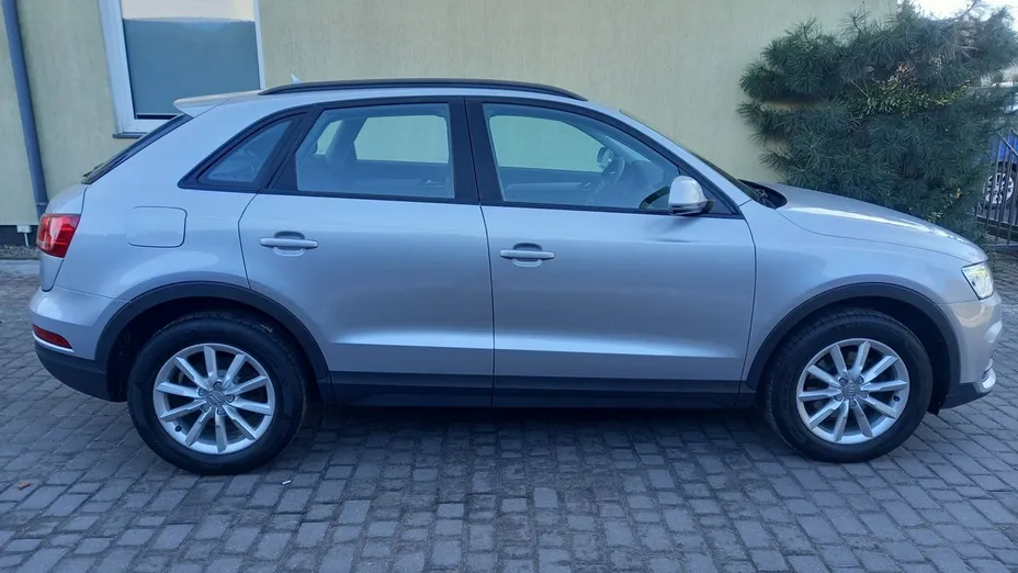 AUDI Q3 -