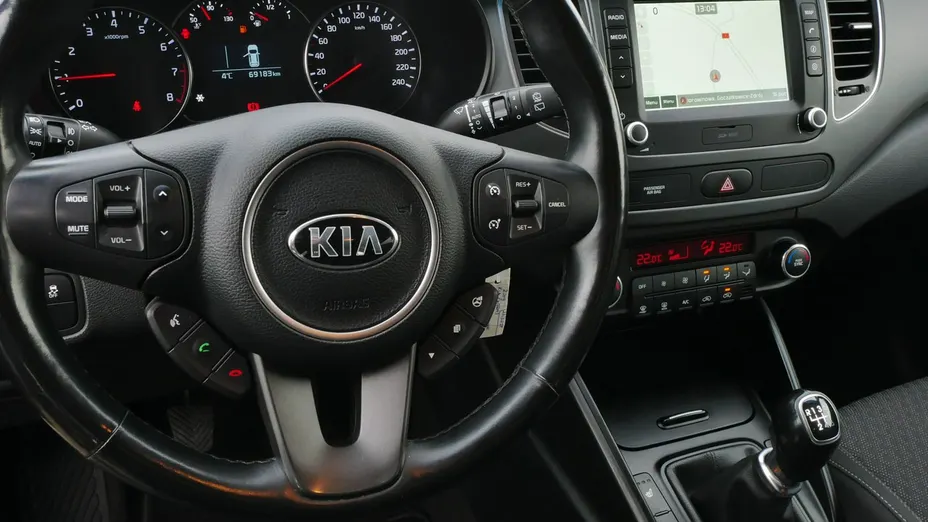 KIA Carens -