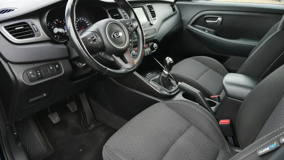 KIA Carens -