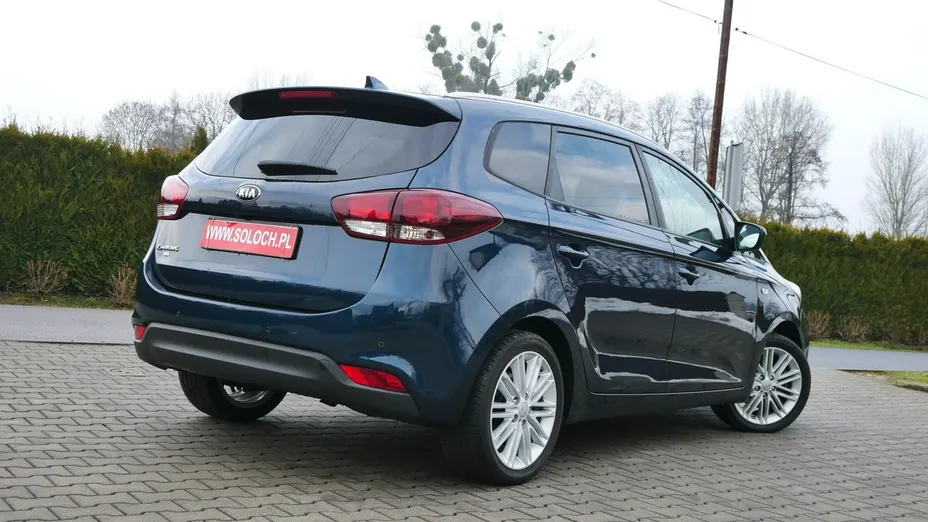 KIA Carens -