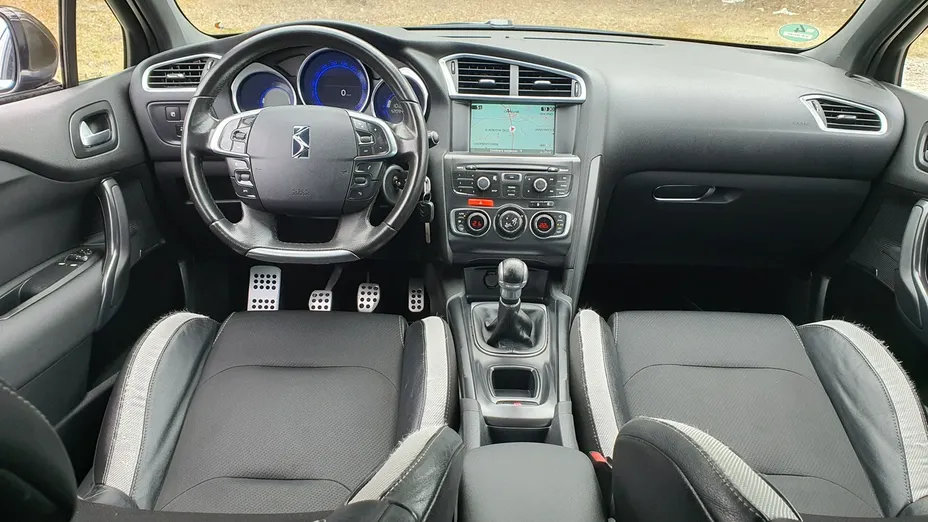 CITROEN DS4 -