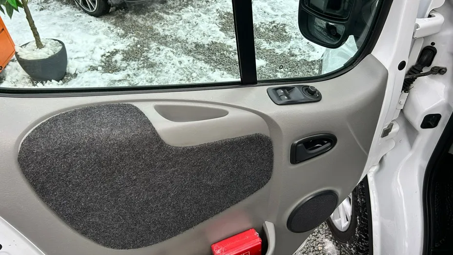 RENAULT Trafic -
