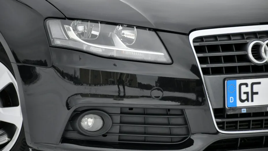 AUDI A4 -