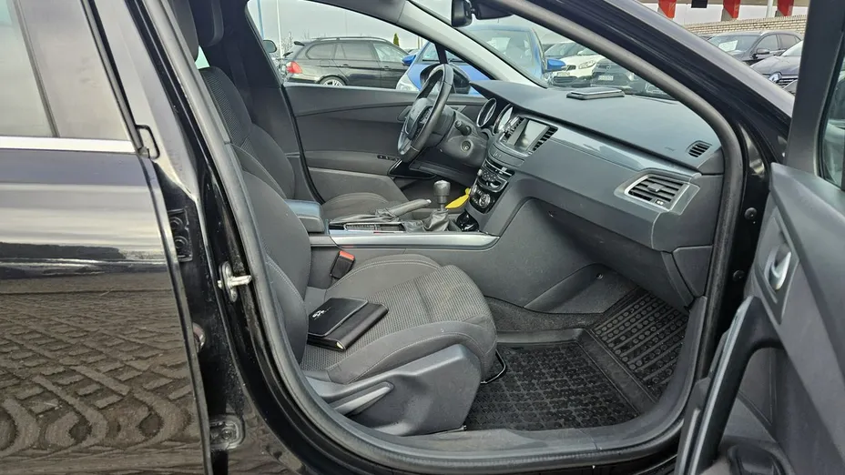 PEUGEOT 508 -