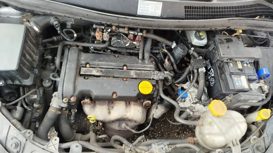 OPEL Corsa -