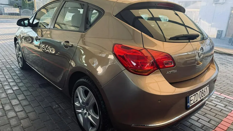 OPEL Astra -