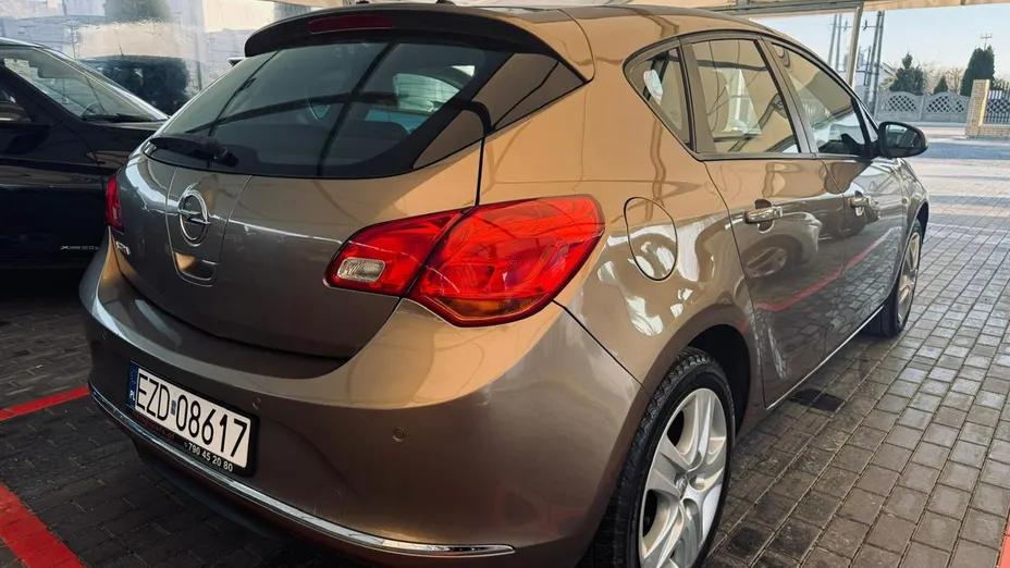 OPEL Astra -