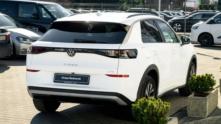 VOLKSWAGEN T-ROC -