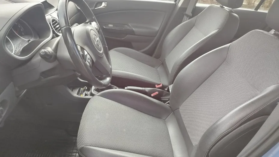 OPEL Corsa -