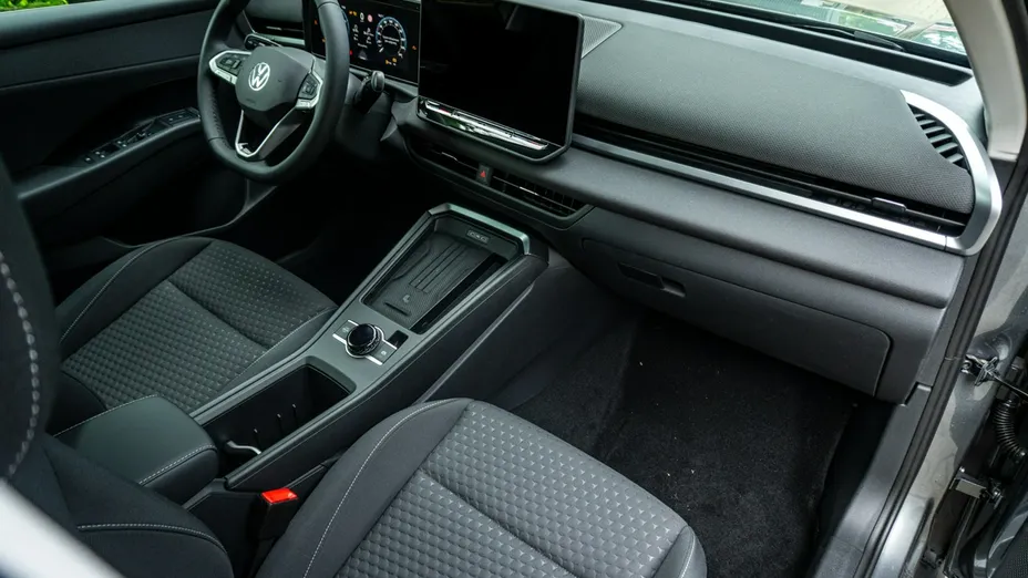 VOLKSWAGEN T-ROC -
