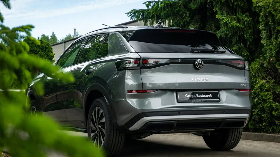 VOLKSWAGEN T-ROC -