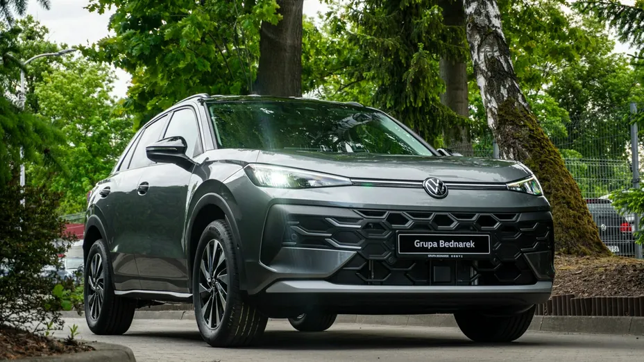 VOLKSWAGEN T-ROC -