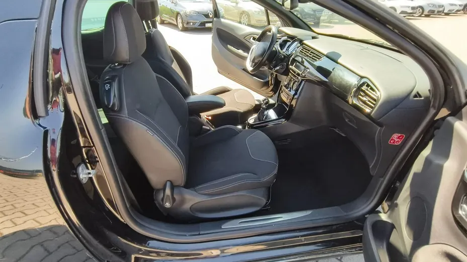 CITROEN DS3 -