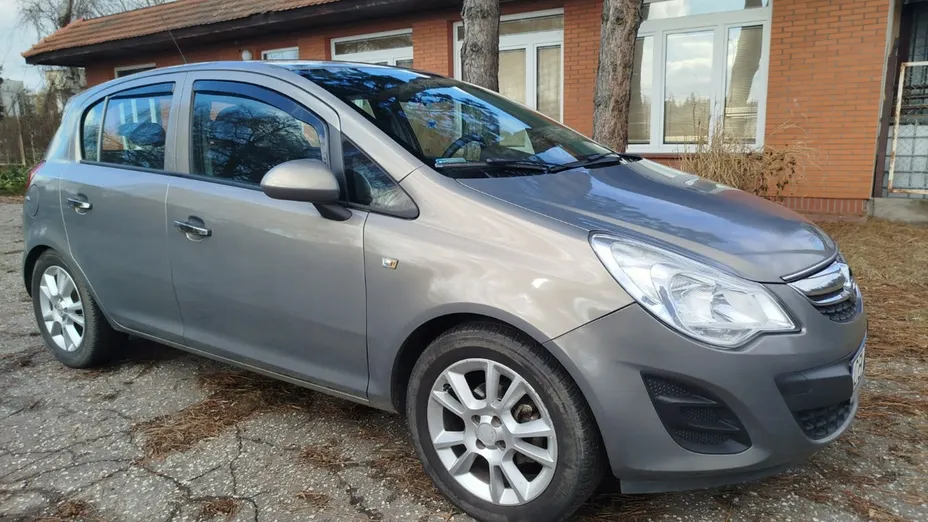 OPEL Corsa -