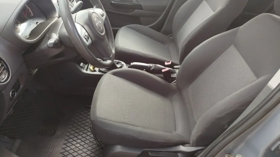 OPEL Corsa -
