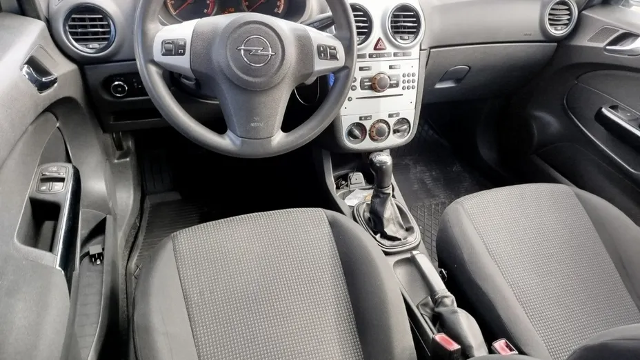 OPEL Corsa -