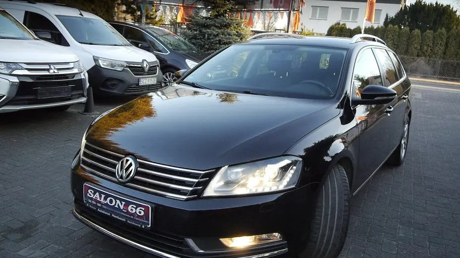 VOLKSWAGEN Passat -