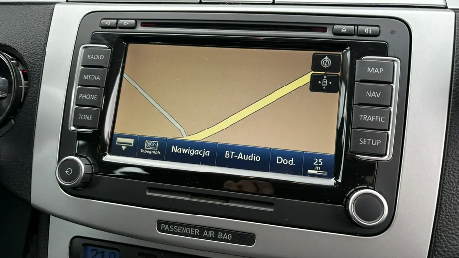 VOLKSWAGEN Passat -